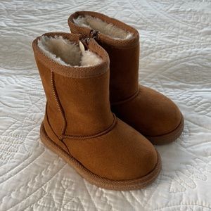 BNWOT Nordstrom Rack Boots (toddler).